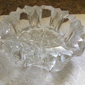 Glass ashtray clear heavy stars pattern